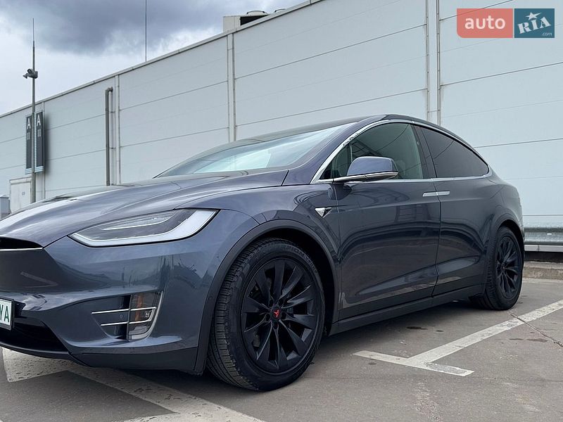 Внедорожник / Кроссовер Tesla Model X 2017 в Киеве