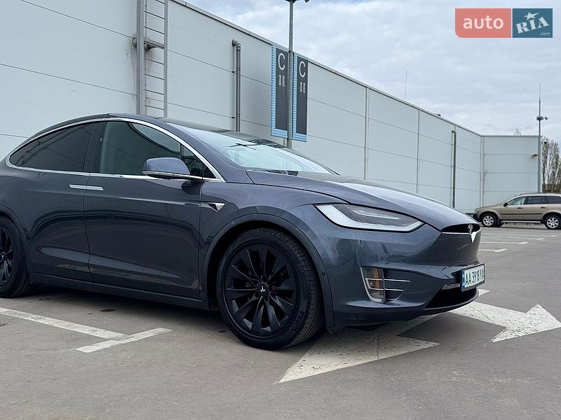 Внедорожник / Кроссовер Tesla Model X 2017 в Киеве