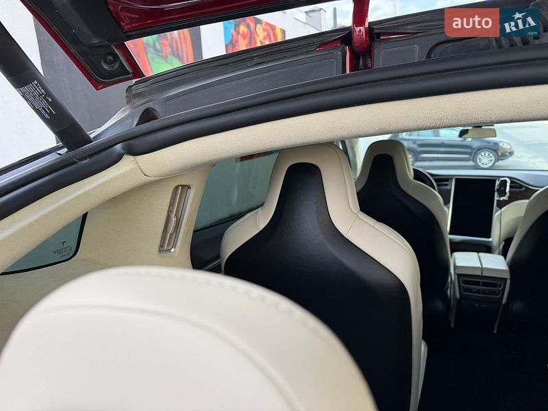 Внедорожник / Кроссовер Tesla Model X 2017 в Львове