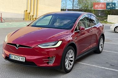 Позашляховик / Кросовер Tesla Model X 2017 в Львові