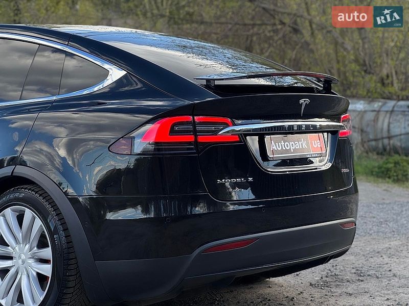 Внедорожник / Кроссовер Tesla Model X 2016 в Львове