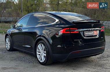 Внедорожник / Кроссовер Tesla Model X 2016 в Львове