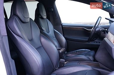 Внедорожник / Кроссовер Tesla Model X 2019 в Киеве