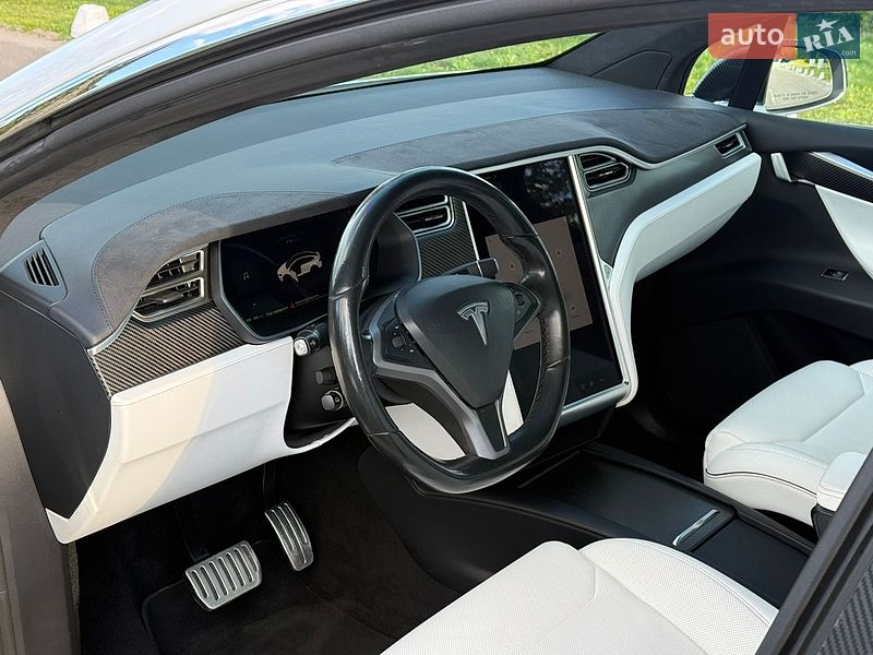 Внедорожник / Кроссовер Tesla Model X 2016 в Белой Церкви