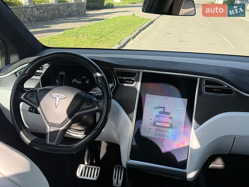 Внедорожник / Кроссовер Tesla Model X 2016 в Белой Церкви