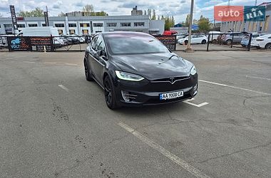Внедорожник / Кроссовер Tesla Model X 2017 в Киеве