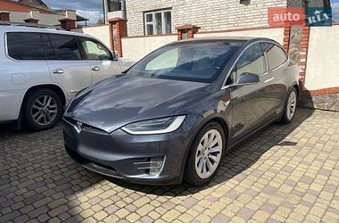 Позашляховик / Кросовер Tesla Model X 2016 в Львові