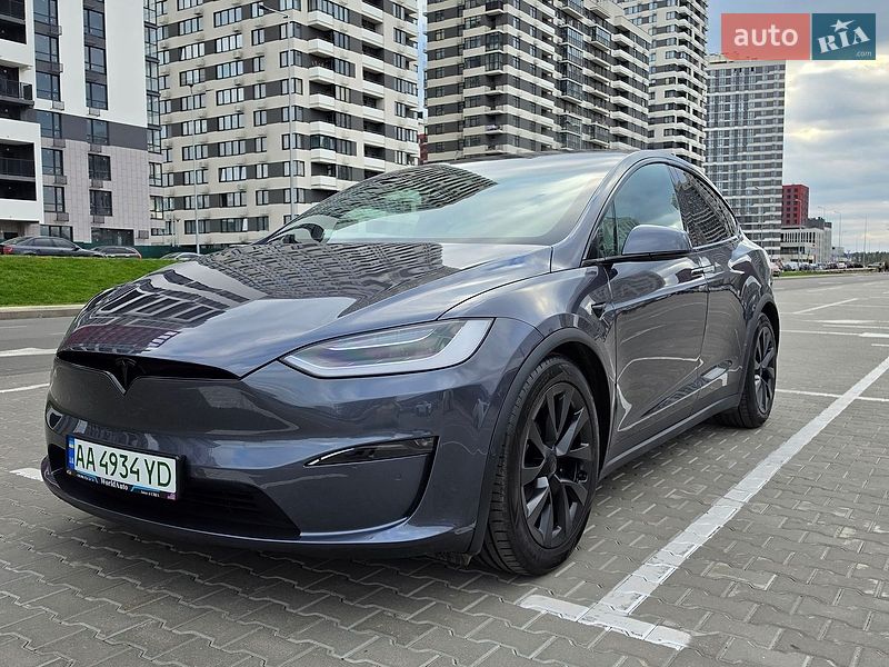 Tesla Model X 2022
