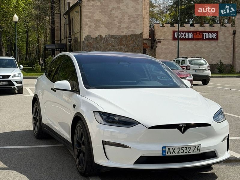 Tesla Model X 2023