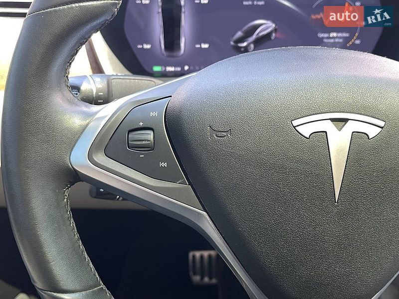 Внедорожник / Кроссовер Tesla Model X 2018 в Киеве
