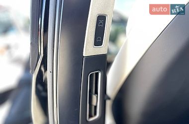 Внедорожник / Кроссовер Tesla Model X 2018 в Киеве
