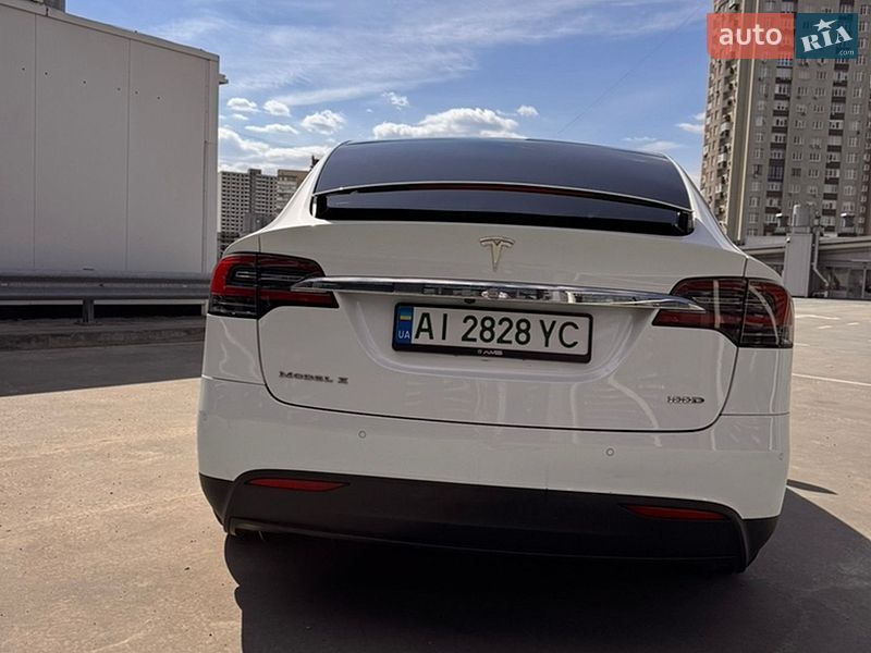 Внедорожник / Кроссовер Tesla Model X 2017 в Киеве