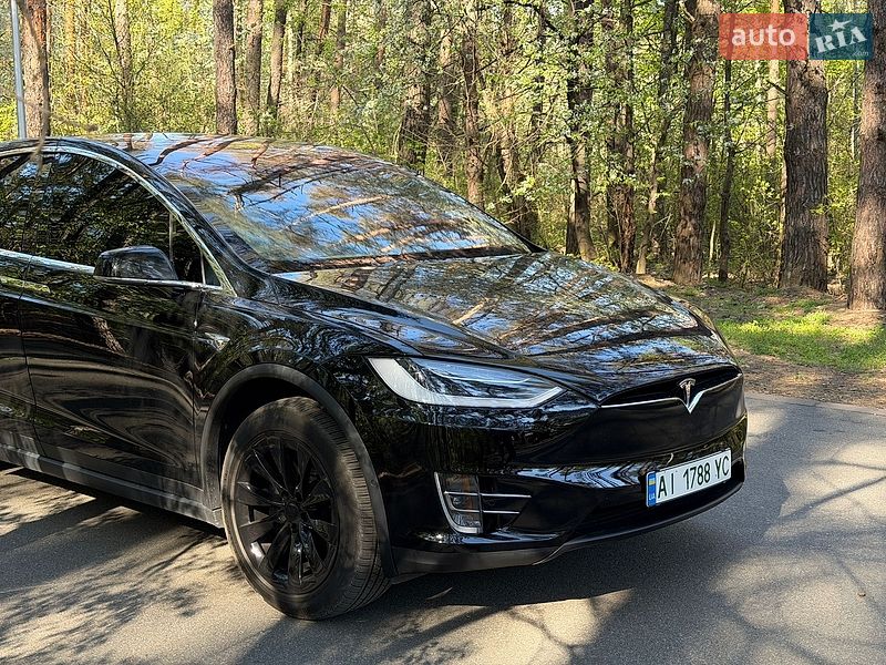 Внедорожник / Кроссовер Tesla Model X 2018 в Киеве