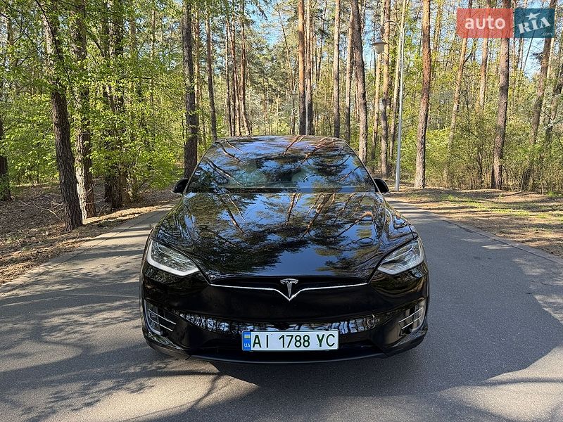 Внедорожник / Кроссовер Tesla Model X 2018 в Киеве