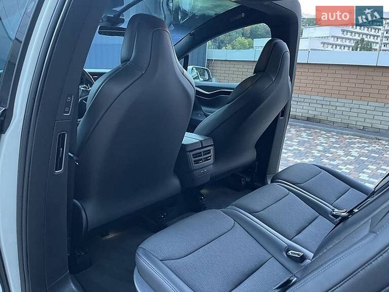 Позашляховик / Кросовер Tesla Model X 2018 в Харкові