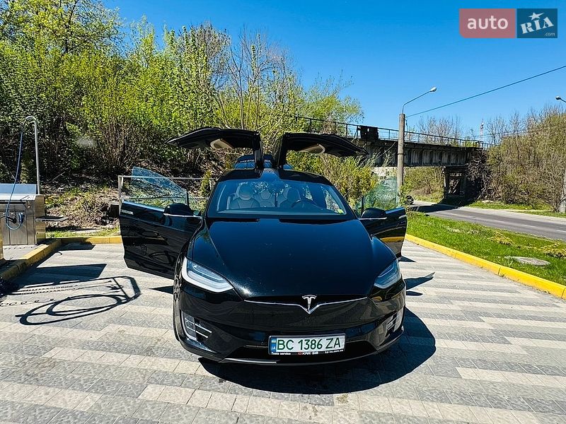 Внедорожник / Кроссовер Tesla Model X 2019 в Львове
