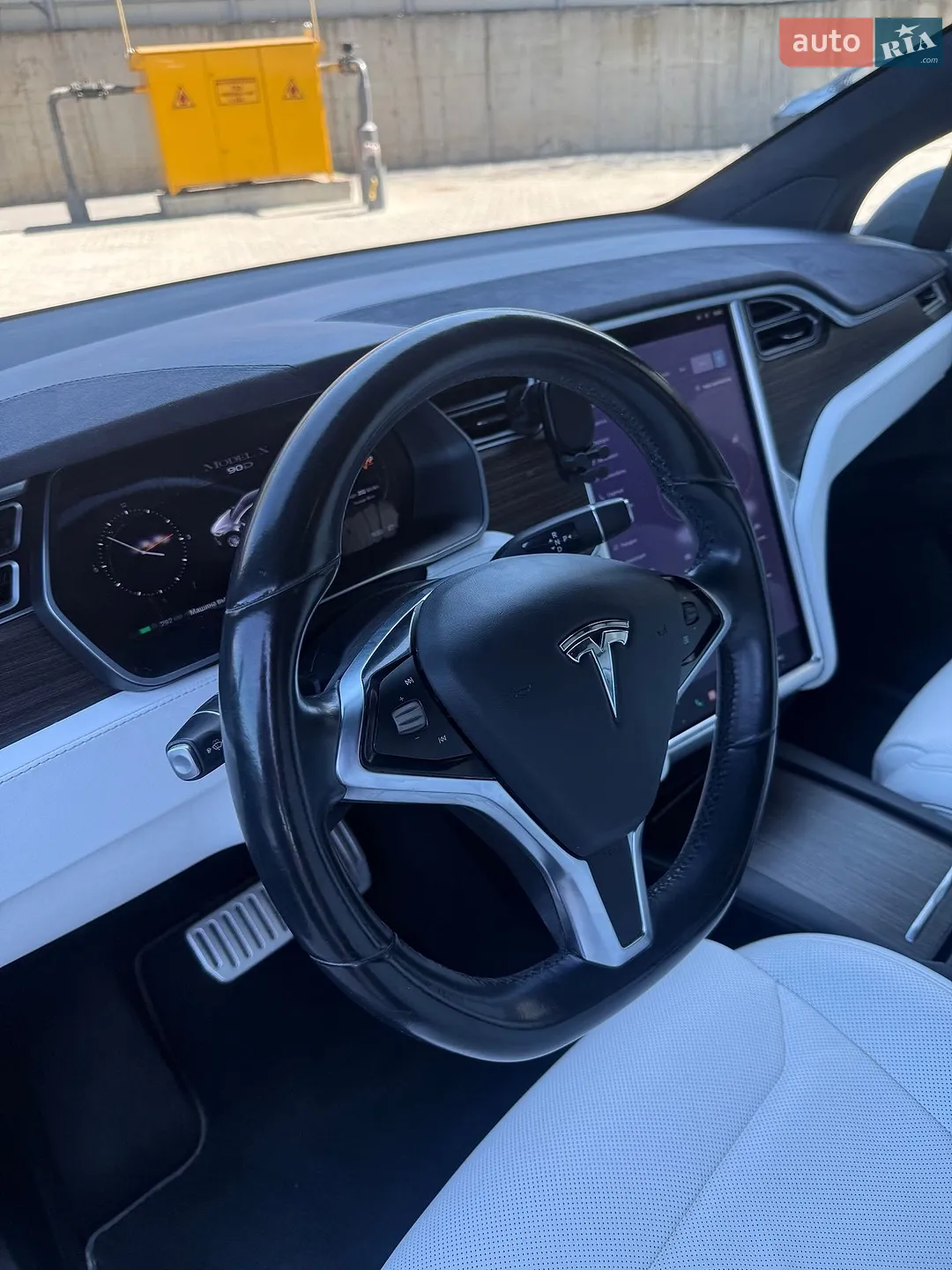 2016 Tesla Model X - мініатюра 21