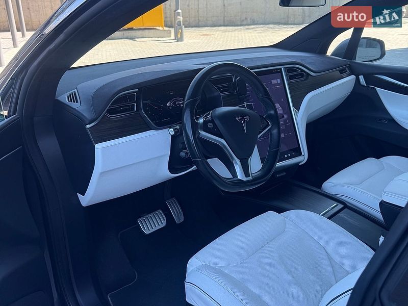 Позашляховик / Кросовер Tesla Model X 2016 в Івано-Франківську фото 23 Позашляховик / Кросовер Tesla Model X 2016 в Івано-Франківську
