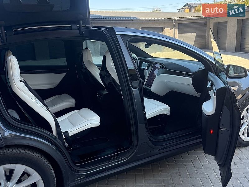 Позашляховик / Кросовер Tesla Model X 2016 в Івано-Франківську фото 33 Позашляховик / Кросовер Tesla Model X 2016 в Івано-Франківську