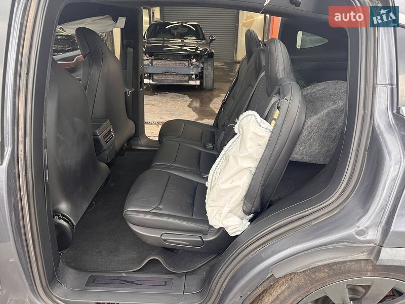 Внедорожник / Кроссовер Tesla Model X 2019 в Львове