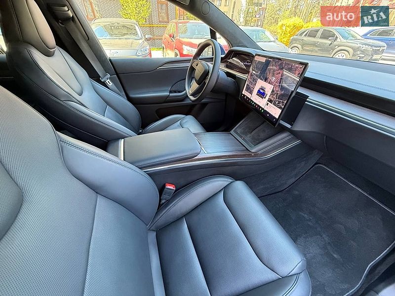 Внедорожник / Кроссовер Tesla Model X 2025 в Киеве