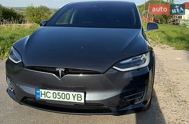 Позашляховик / Кросовер Tesla Model X 2016 в Львові