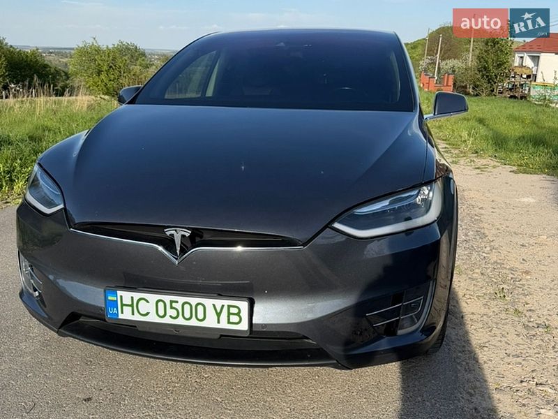 Tesla Model X 2016