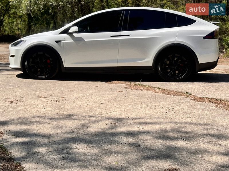 Внедорожник / Кроссовер Tesla Model X 2023 в Вышгороде
