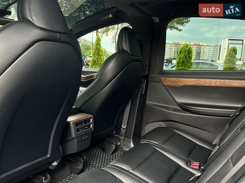 Внедорожник / Кроссовер Tesla Model X 2020 в Львове