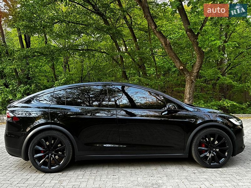 Позашляховик / Кросовер Tesla Model X 2016 в Києві