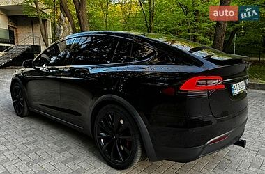 Позашляховик / Кросовер Tesla Model X 2016 в Києві