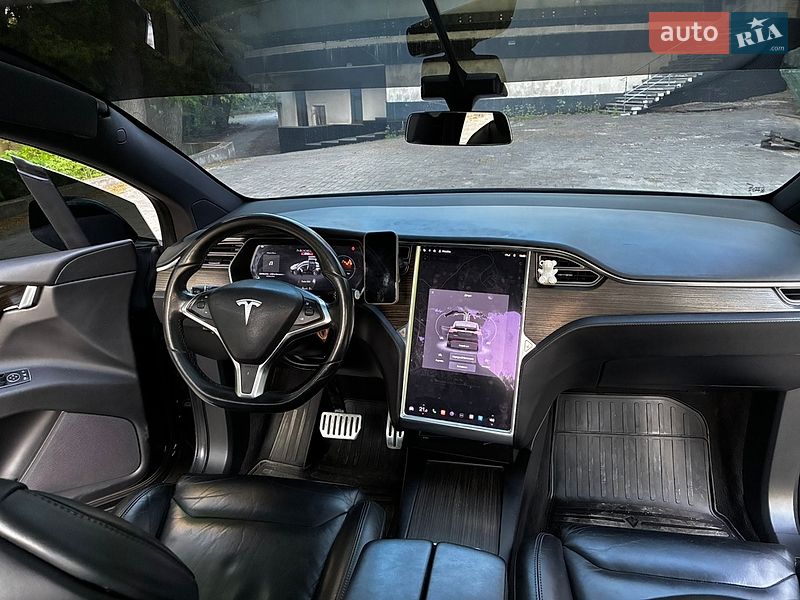 Позашляховик / Кросовер Tesla Model X 2016 в Києві