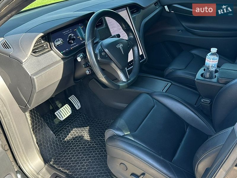 Внедорожник / Кроссовер Tesla Model X 2019 в Киеве