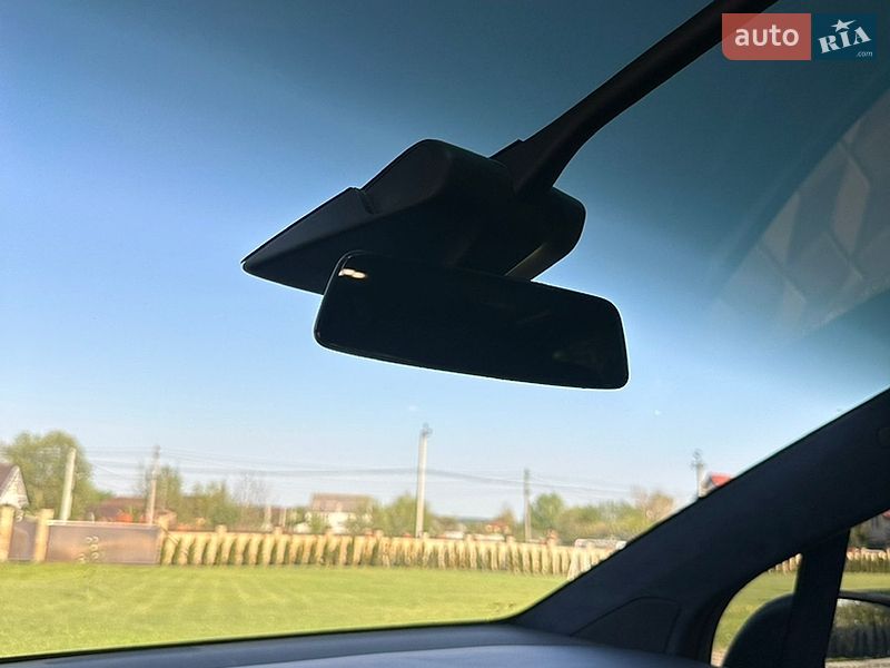 Внедорожник / Кроссовер Tesla Model X 2019 в Киеве