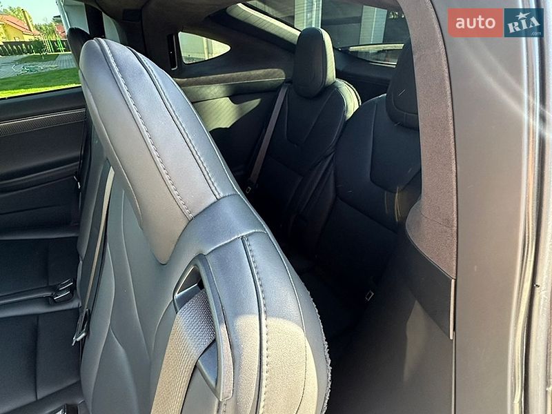 Внедорожник / Кроссовер Tesla Model X 2019 в Киеве