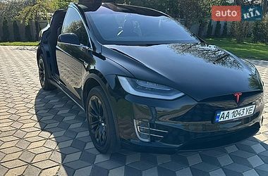 Внедорожник / Кроссовер Tesla Model X 2019 в Киеве