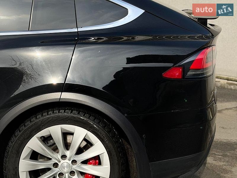 Внедорожник / Кроссовер Tesla Model X 2018 в Киеве
