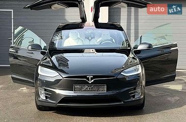 Позашляховик / Кросовер Tesla Model X 2018 в Києві