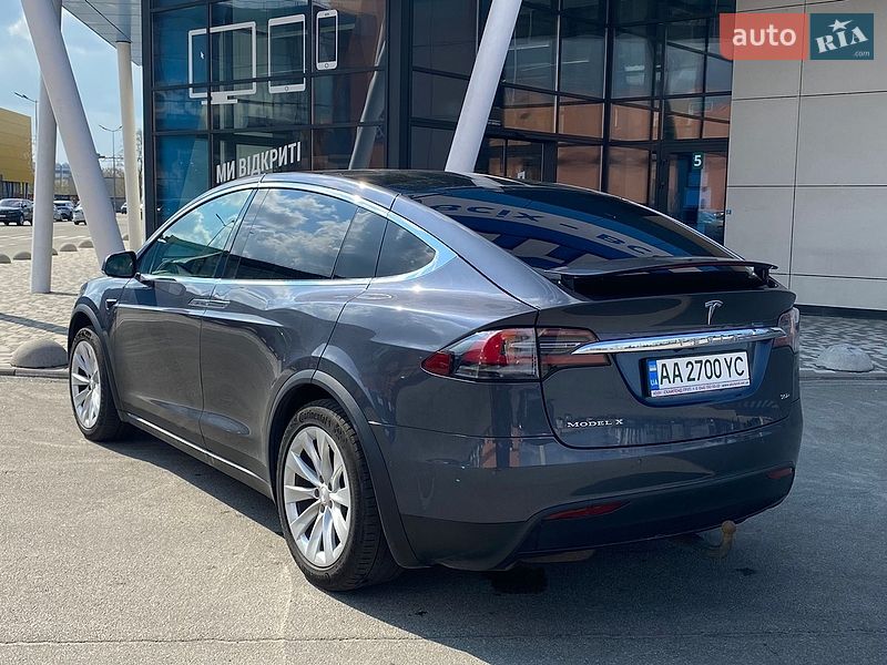Внедорожник / Кроссовер Tesla Model X 2018 в Киеве