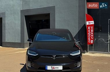 Позашляховик / Кросовер Tesla Model X 2017 в Києві