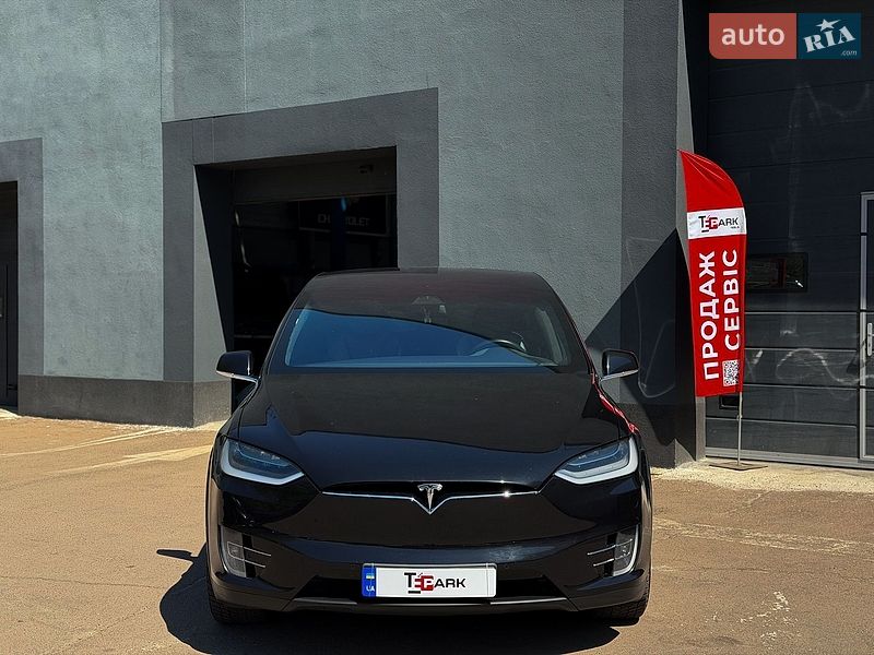 Позашляховик / Кросовер Tesla Model X 2017 в Києві