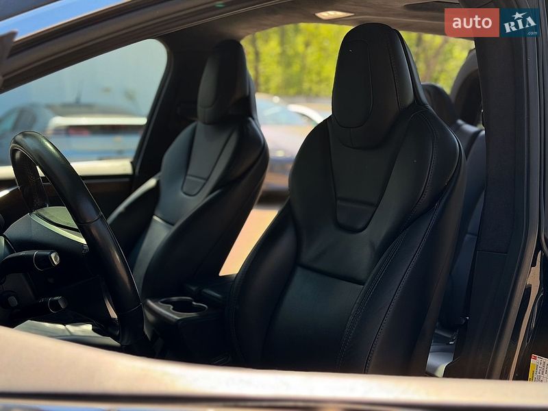 Позашляховик / Кросовер Tesla Model X 2017 в Києві