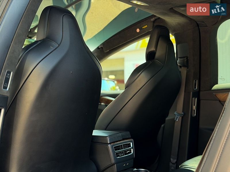 Позашляховик / Кросовер Tesla Model X 2017 в Києві