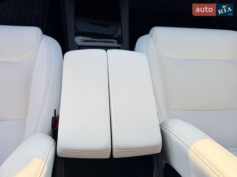 Позашляховик / Кросовер Tesla Model X 2019 в Києві