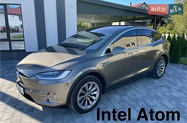 Позашляховик / Кросовер Tesla Model X 2016 в Івано-Франківську