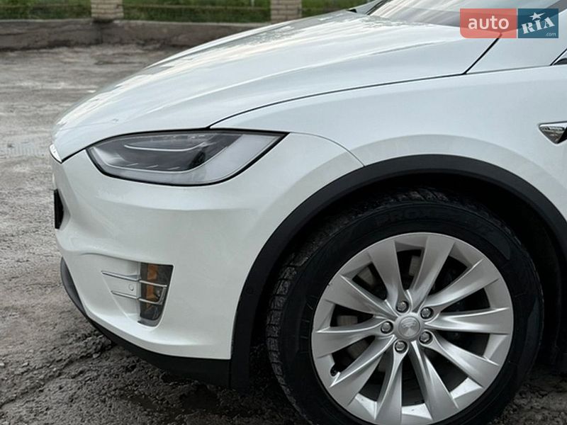 Внедорожник / Кроссовер Tesla Model X 2017 в Виннице