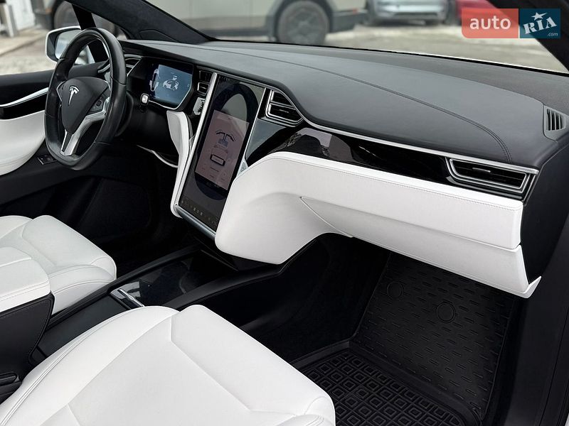 Внедорожник / Кроссовер Tesla Model X 2017 в Виннице