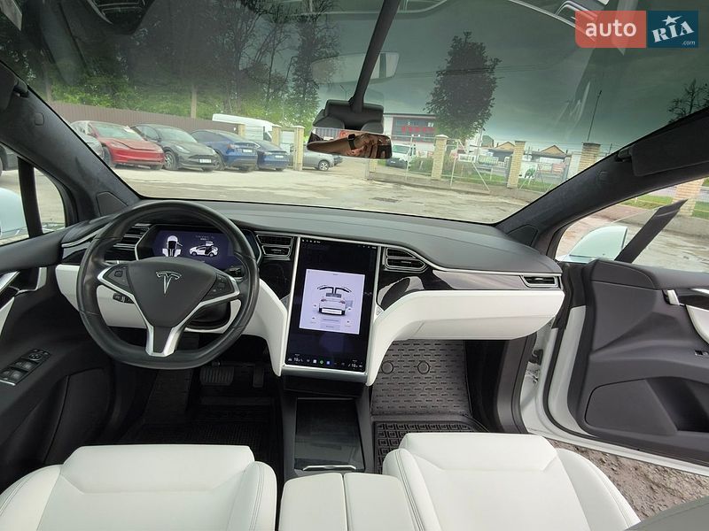 Внедорожник / Кроссовер Tesla Model X 2017 в Виннице