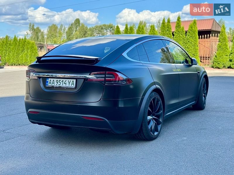 Позашляховик / Кросовер Tesla Model X 2019 в Києві