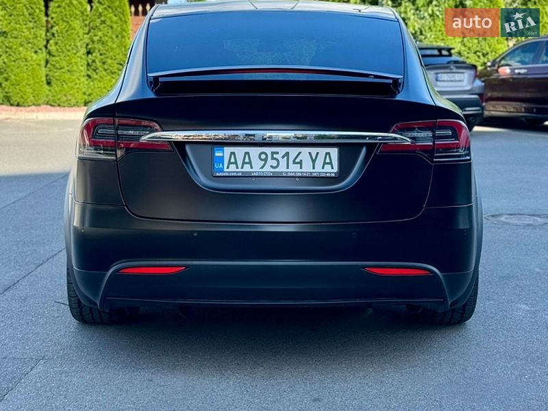 Позашляховик / Кросовер Tesla Model X 2019 в Києві